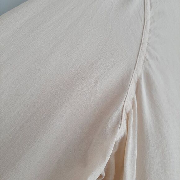 EQUIPMENT FEMME \ 100% Silk Button Down Blouse Cream Snake Skin Print Sz S - Picture 7 of 14